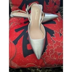 Guilhermina Sz 6 Silver Genuine Leather Spool Heel Dress Formal  Shoes Heels